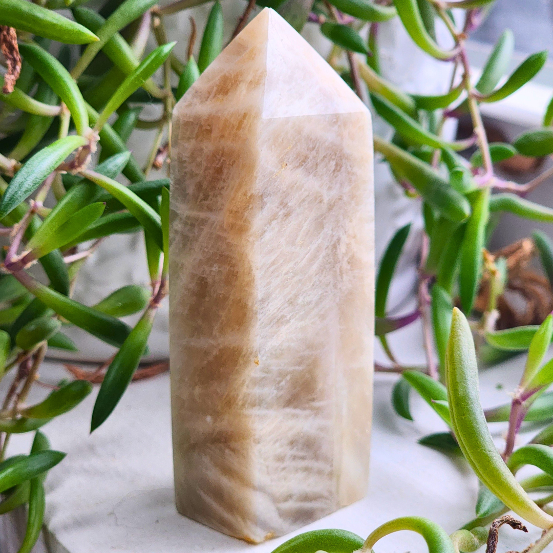 Golden Healer Quartz Tower, Medium