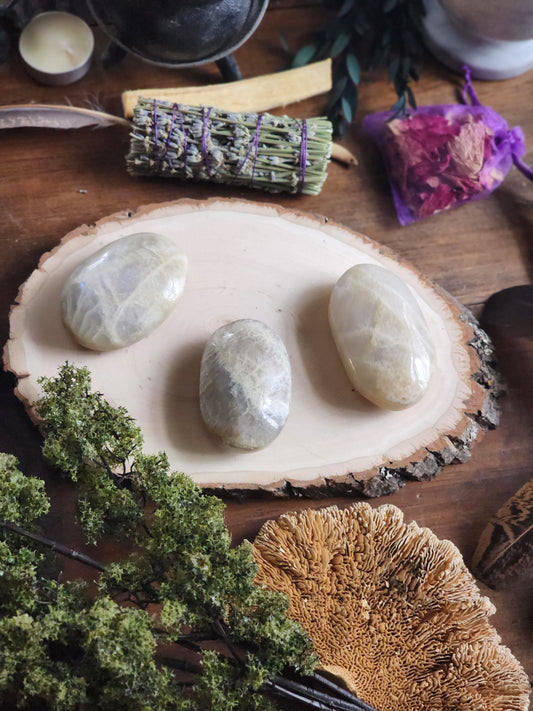 Palm Stone- Peach Moonstone